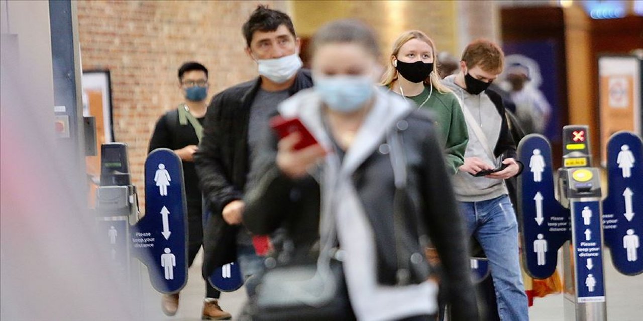 İngiltere’de son 24 saatte koronavirüsten 915 ölüm