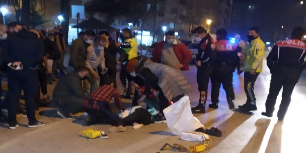 Bursa'da motosiklet ile bisiklet çarpıştı; 3 yaralı