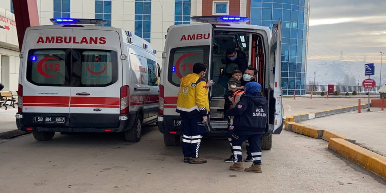 Sivas'ta doğal gaz zehirlenmesi şüphesi; 2 kardeş hastanelik oldu