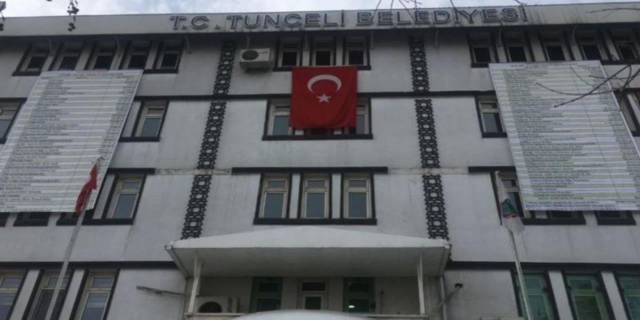 Komünist Başkan tabloyu astı! Tunceli Belediyesi 10 milyon liralık borcu bitirdi, kara geçti...