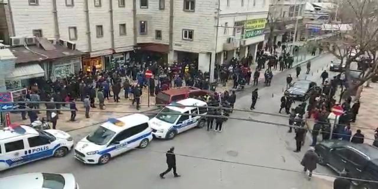 Şanlıurfa'da kaçak cep telefonu operasyonu: 10 gözaltı