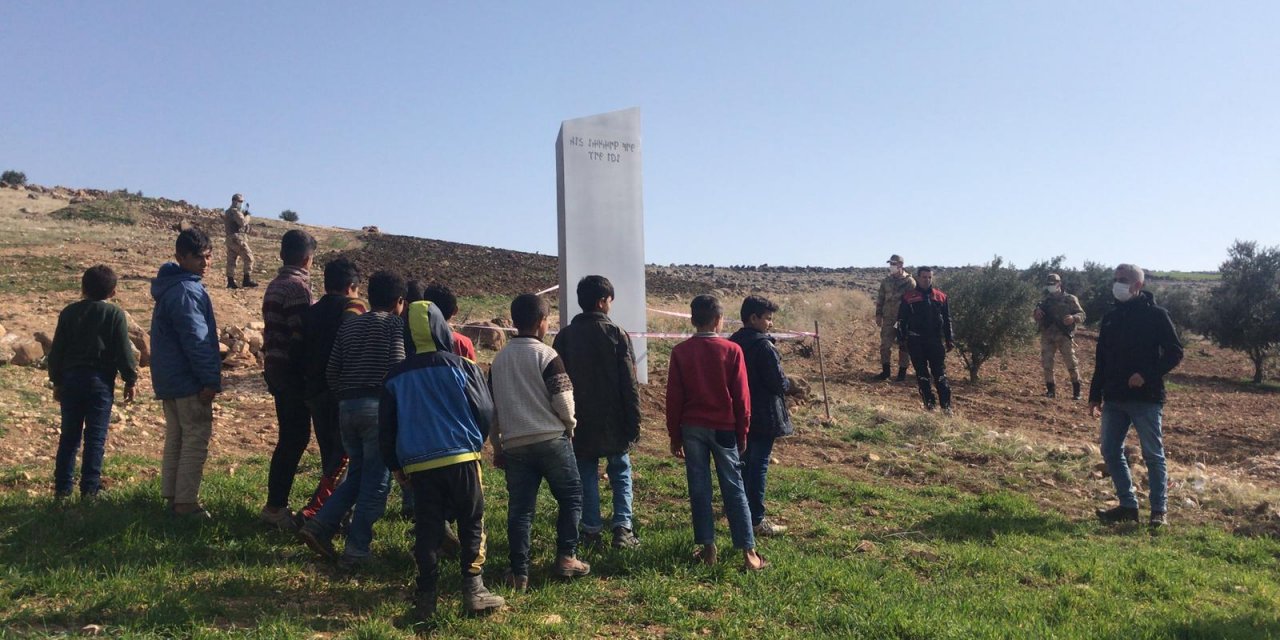 Göbeklitepe yakınlarına bırakılan metal blok, güvenlik güçlerini alarma geçirdi