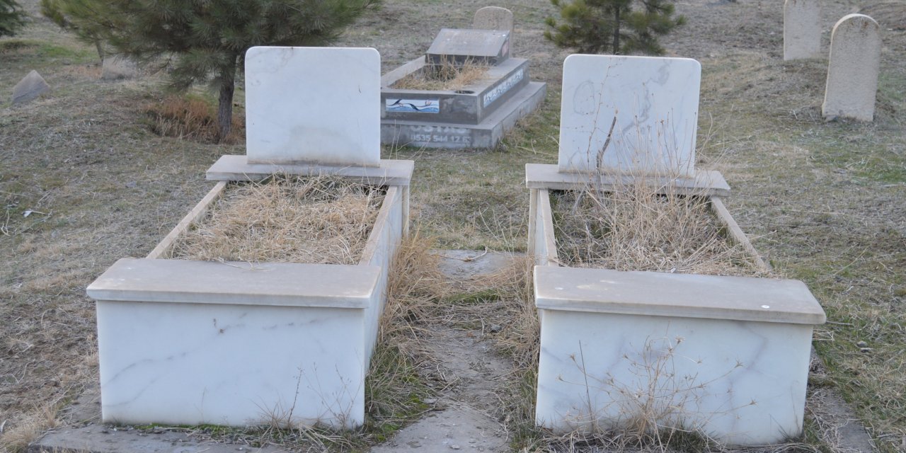 Karışan cenazesi Elazığ'a getirilen Yıldırım, toprağa verildi