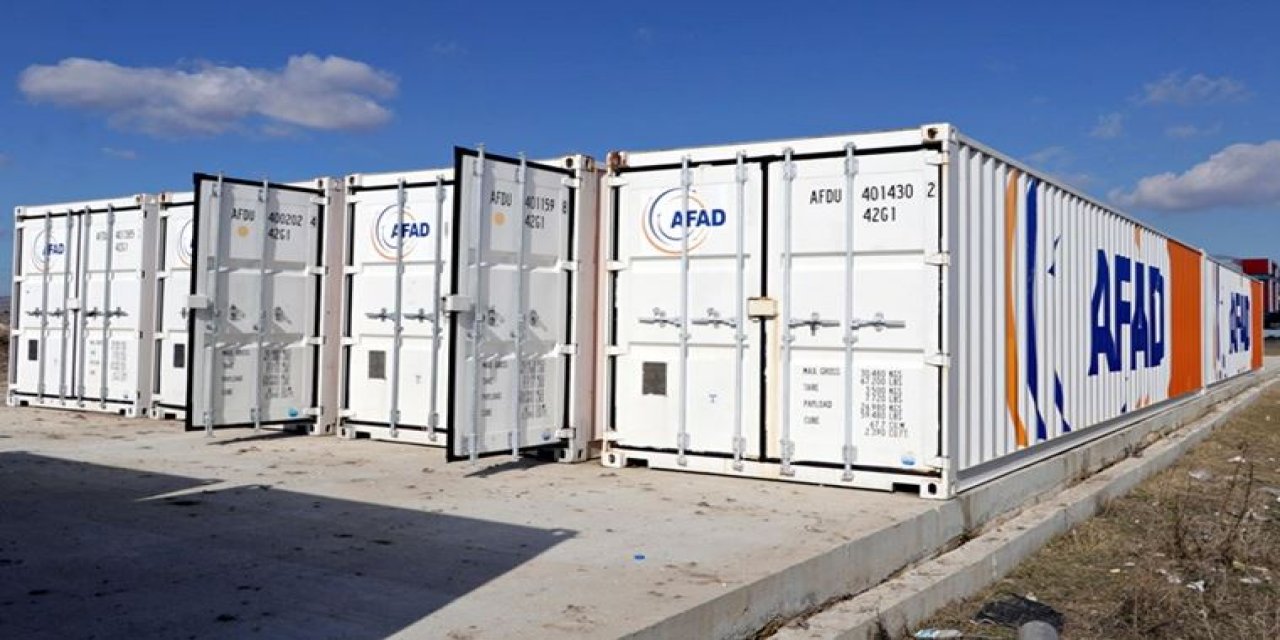 AFAD soyuldu! Konteynerlerden yardım malzemesi çaldılar...