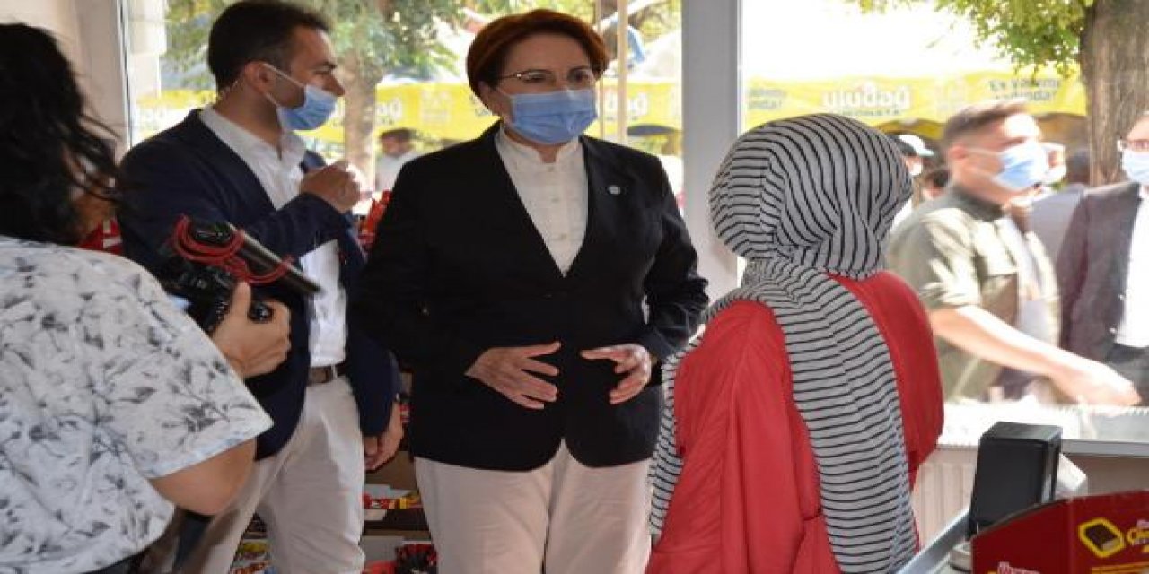 Akşener, Tavşanlı’da esnafları dolaşıp, alışveriş yaptı 