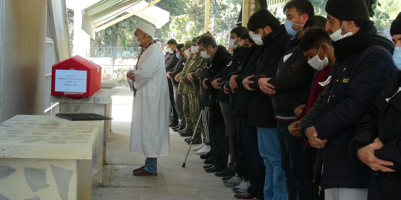 Kıbrıs Gazisi, törenle toprağa verildi