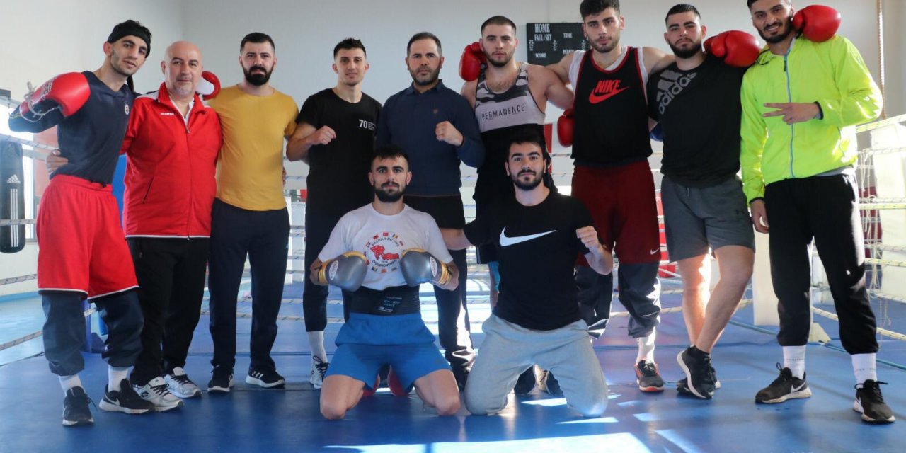 Boks Milli Takımı, Macaristan yolcusu