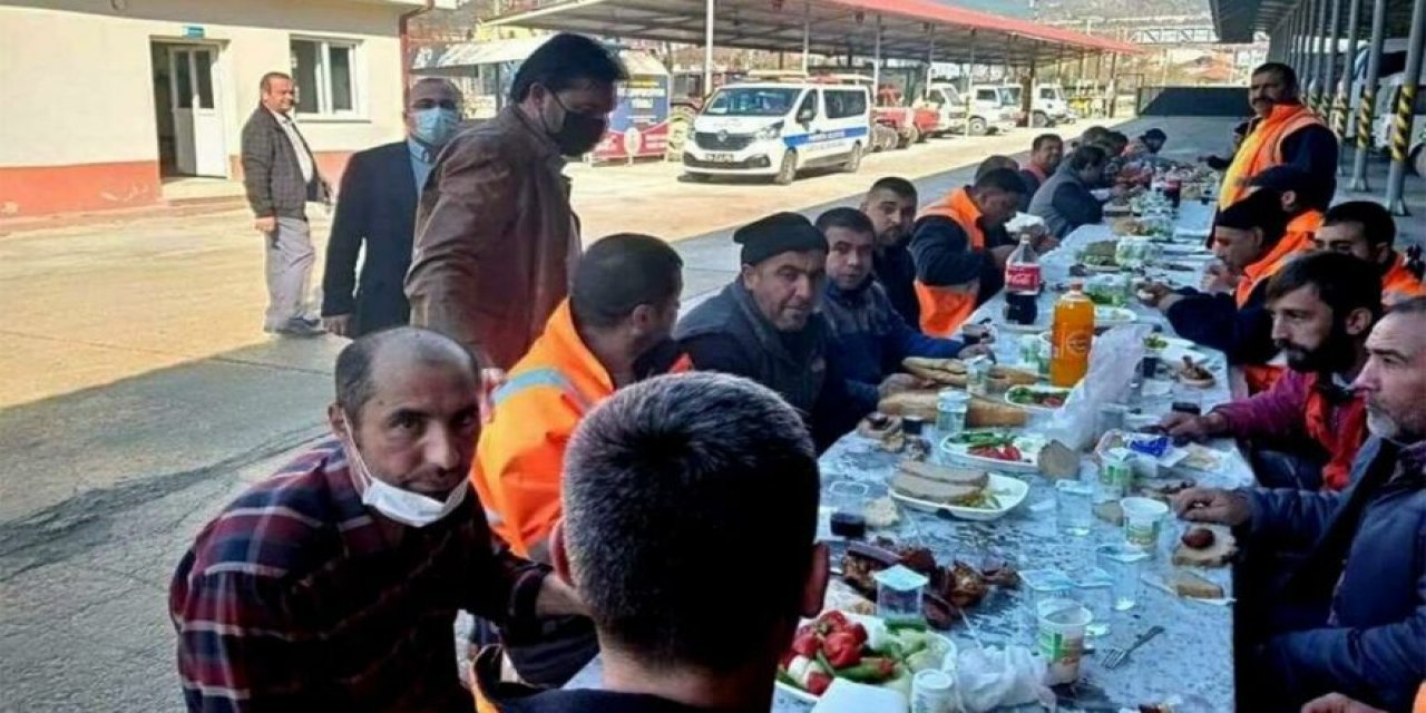 Kuralları hiçe saydılar... AKP’li başkandan tepki çeken mangal partisi!