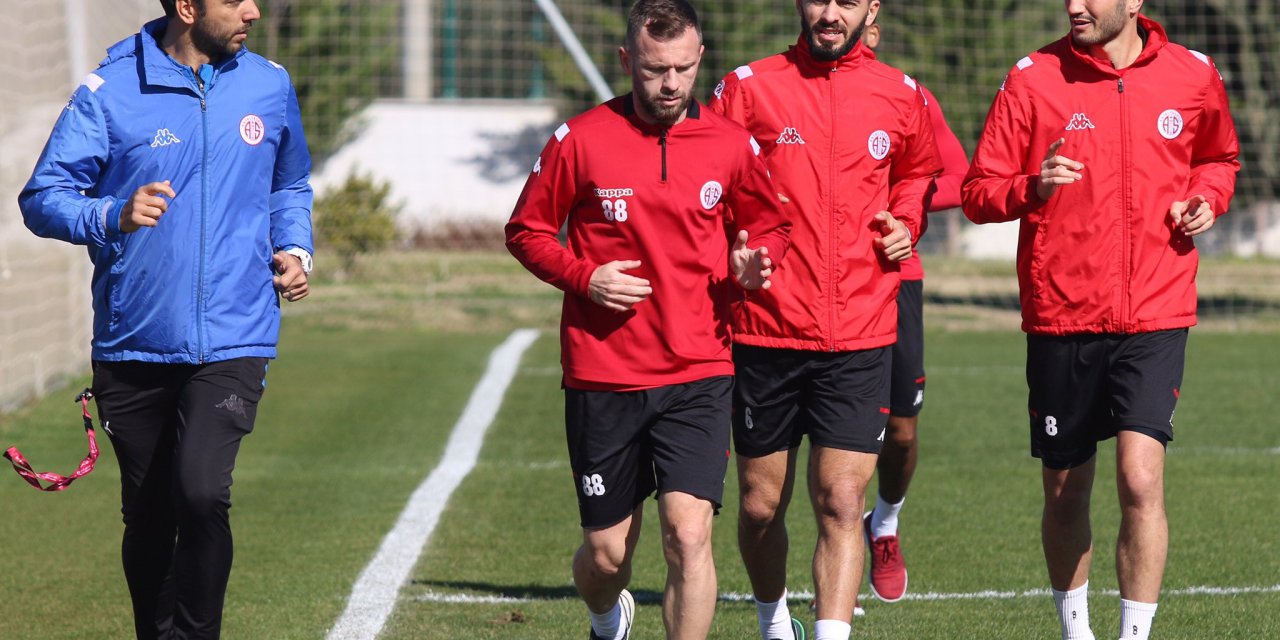 Antalyaspor galibiyete odaklandı
