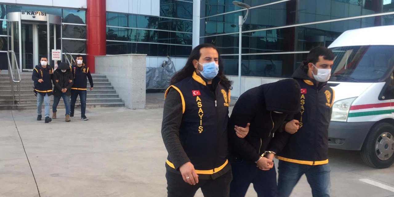 Adıyaman’da oto hırsızları adliye sevk edildi