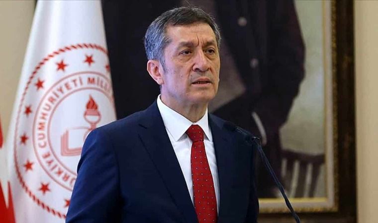 Bakan Selçuk'tan YKS paylaşımı