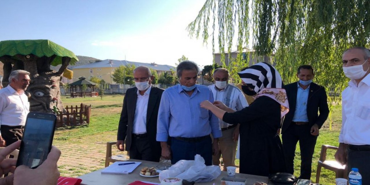 CHP'ye 100'e yakın yeni üye kaydı yapıldı.