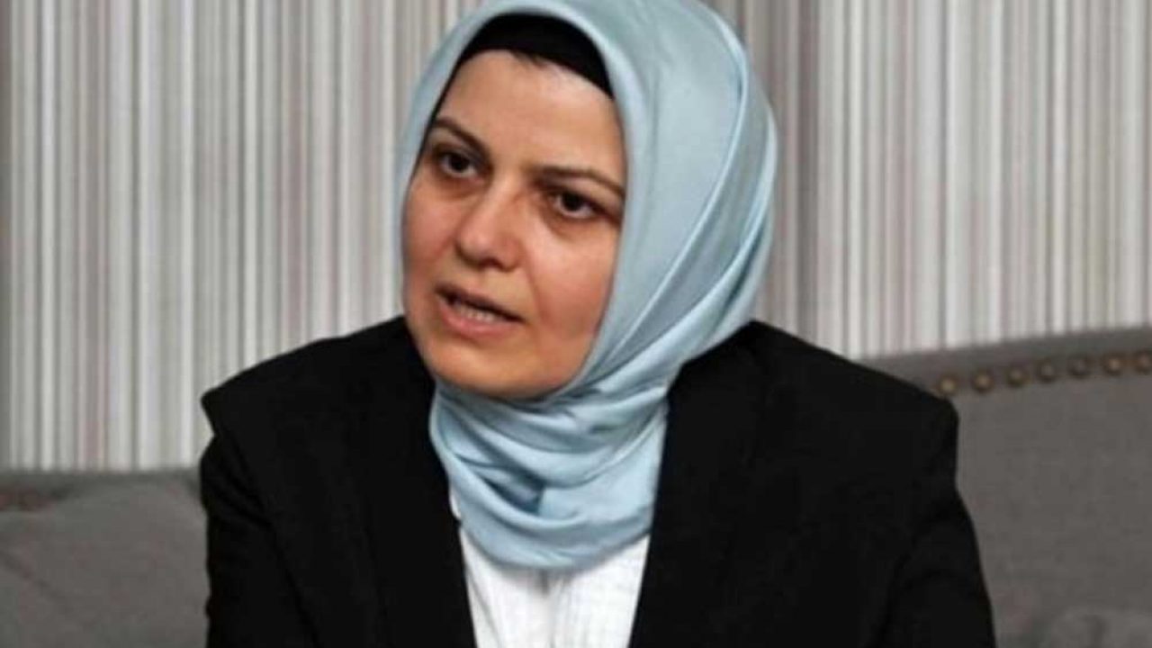 Yenişafak Gazetesi yazarı Ayşe Böhürler aldığı ihaleleri haberleştiren site hakkında suç duyurusunda bulundu