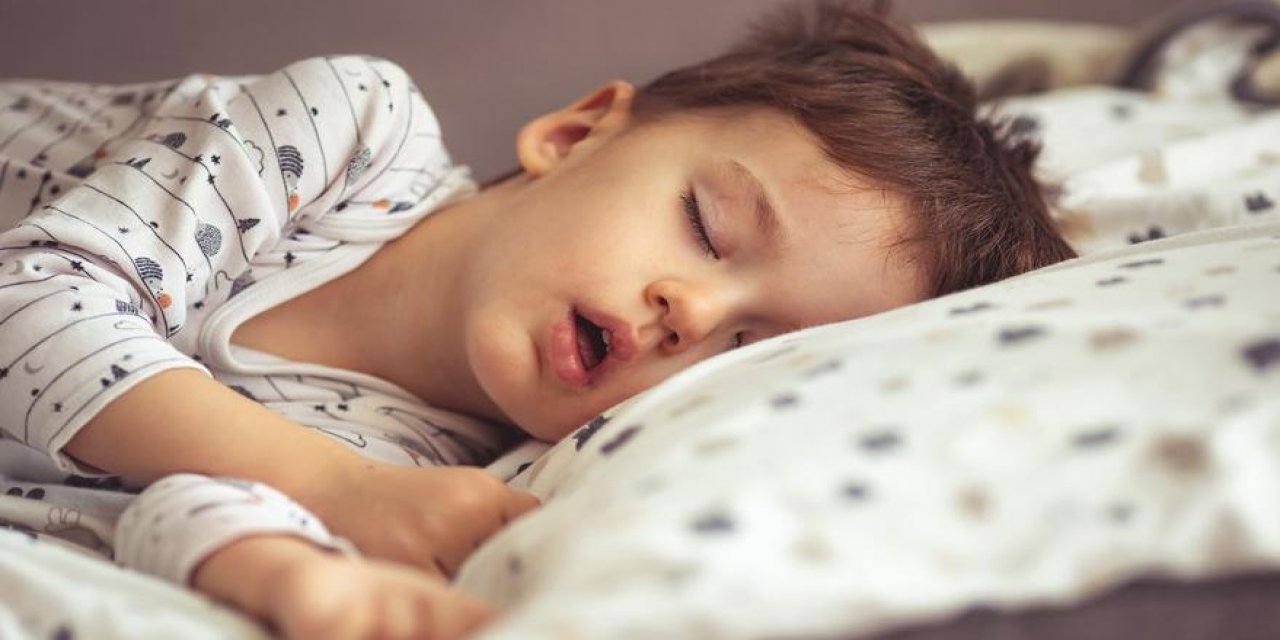 Sakın ihmal etmeyin... Çocuğunuz horluyorsa aman dikkat!