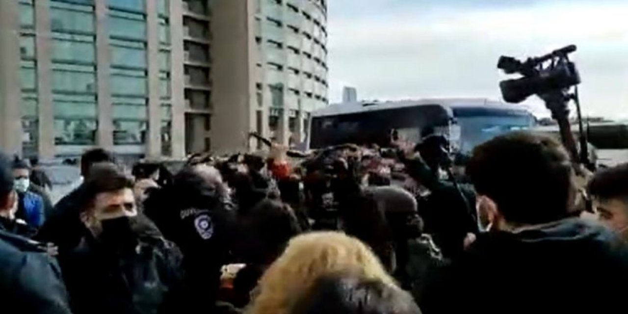 Çağlayan Adliyesi'nde Boğaziçi gözaltılarına destek için toplanan grup da gözaltına alınmıştı... İstanbul Valiliği'nden açıklama!