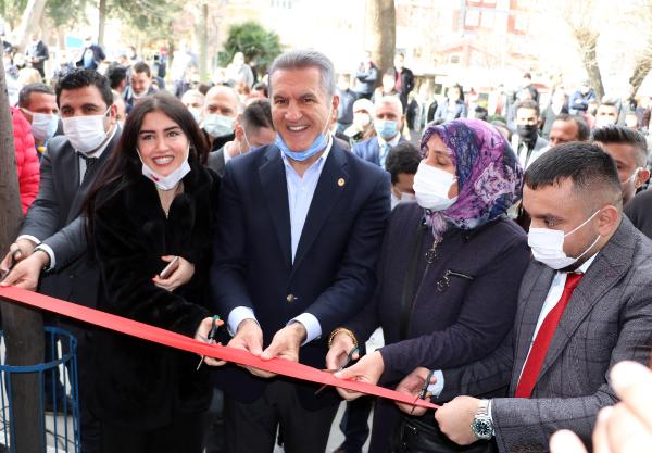 'İlk seçimde iktidardayız' demişti... Bu kez de anayasa üzerine açıklamalarda bulundu
