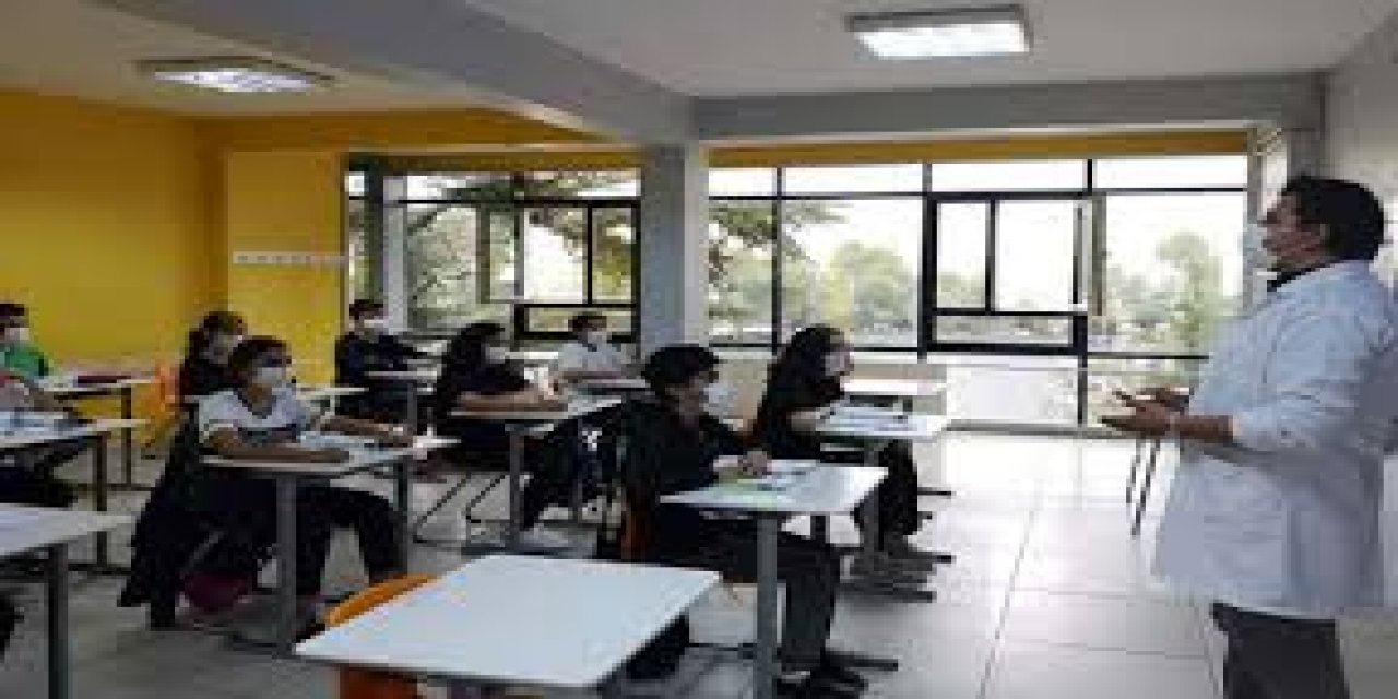 Liselerde "yüz yüze eğitim"e ilişkin usul ve esaslar belirlendi!