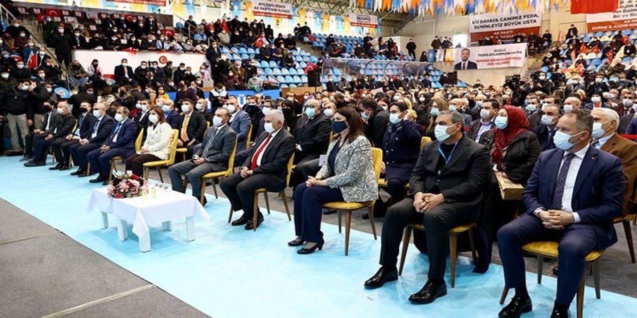 Vaka sayısı artarken test sayısı düşüyor... TTB'den dikkat çeken açıklama: Kongreler bulaşıcılığı artırdı!