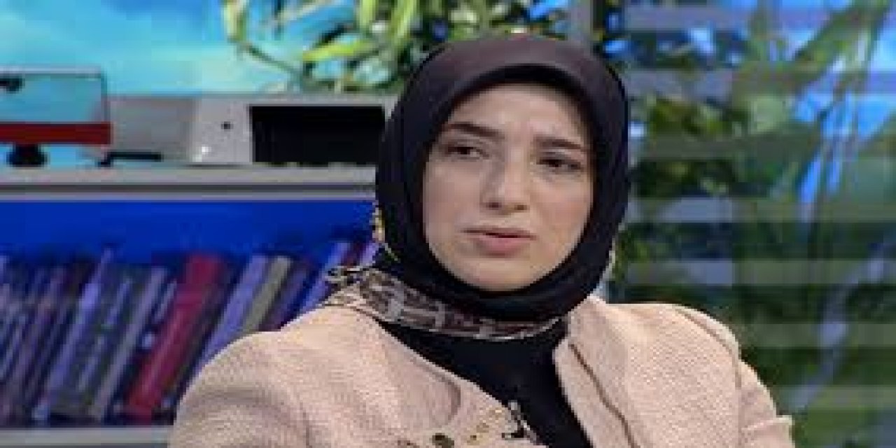 AKP'li Özlem Zengin'den "yeni anayasa" açıklaması!  "Türkiye demokrasisi, sivillerin inşa ettiği anayasayı hak ediyor"