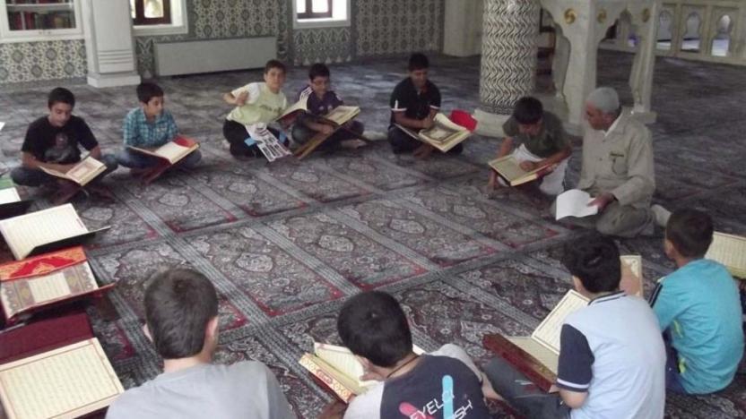 Diyanet İşleri Başkanlığı istedi... Valiliklerden 'korona yok mu' dedirten karar çıktı...