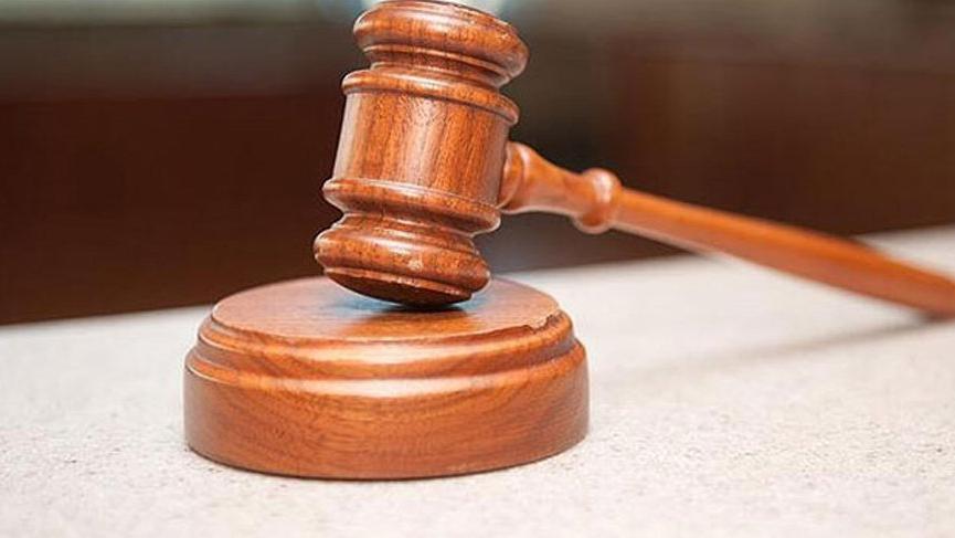 Eşini baltayla öldürmüştü... Duruşmada susunca rapor istendi
