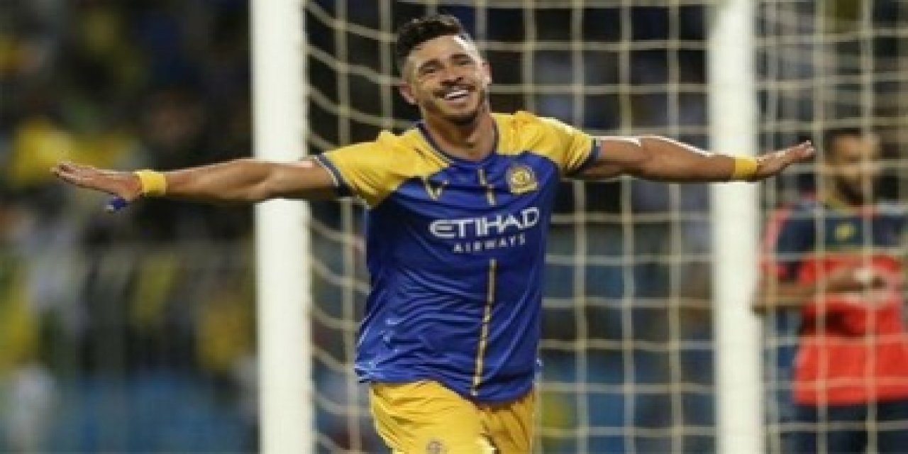 Başakşehir, Fenerbahçe'nin eski yıldızı Giuliano'yu kadrosuna kattı