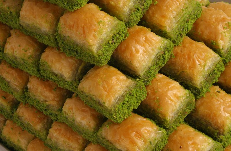 Vatandaşın hem sağlığıyla hem cebiyle oynanıyor... Baklavada büyük hile!