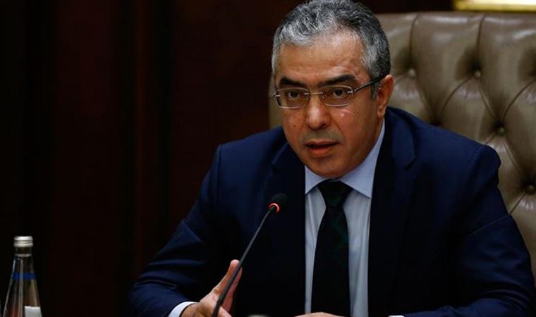 AKP'li o isim Fahrettin Altun'a yapılan eleştirilere yanıt verdi... 'İletişim Başkanı'na 'Hesap verecek' demek, devletten hesap sormaktır'