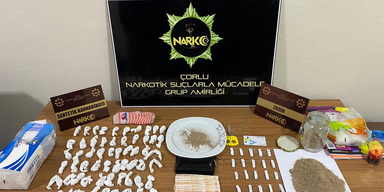 Çorap içine gizleyerek uyuşturucu satan kadın tutuklandı