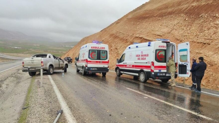 Sağlık çalışanları kaza yaptı: 4 yaralı