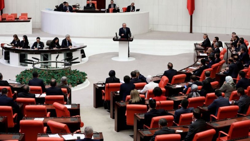 Meclis'te skandal: 'Anayasanın ilk 4 maddesi değiştirilebilir'