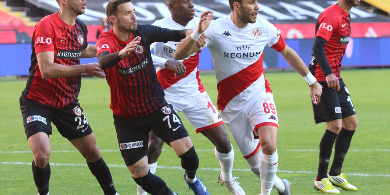 Antalyaspor'un maçlarında 2 ve daha az gol atılıyor