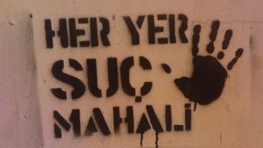 Durakta servis bekliyordu... Bir erkek tarafından katledildi!