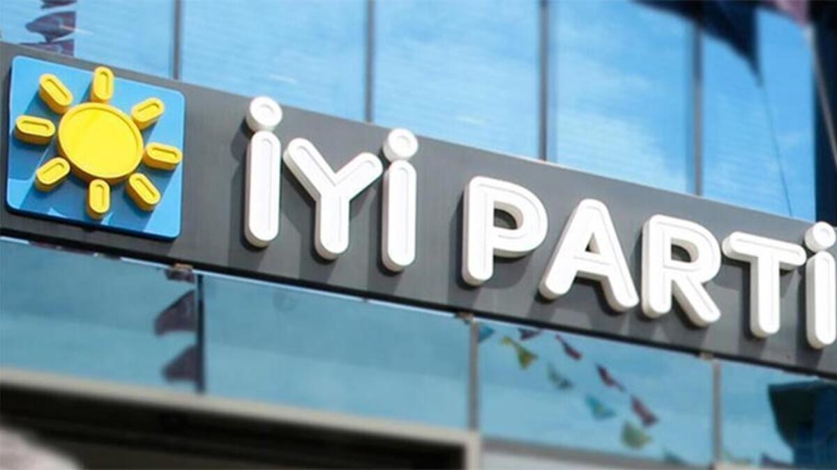 İYİ Parti'li  Akalın, erken seçim için tarih verdi