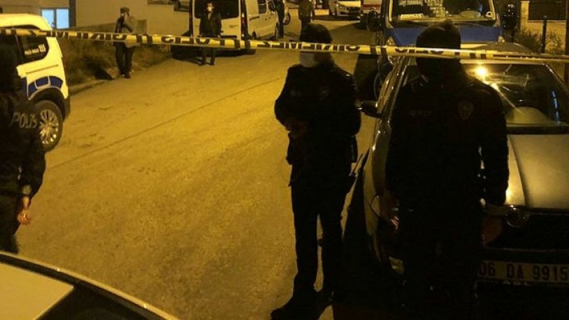 Çocuklarını, evli olduğu kadını ve kendini bıçakladı!