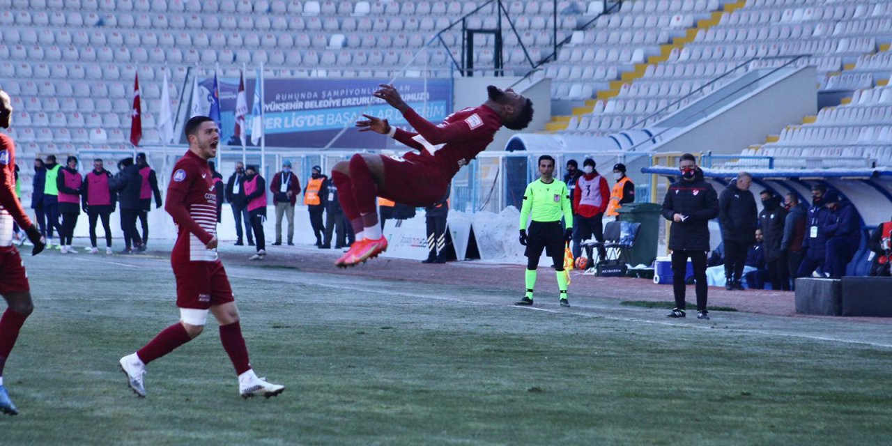 Süper Lig’in taklacı golcüsü Boupendza, Rusya yolcusu