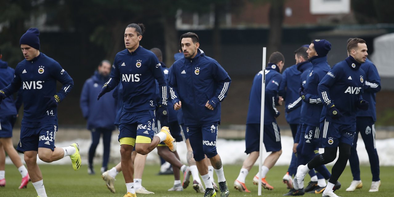 Fenerbahçe’de İrfan Can Kahveci takımla çalıştı