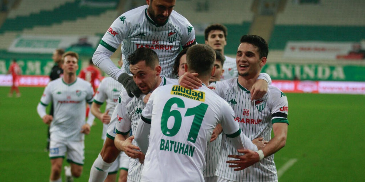 Bursaspor'da 2 futbolcu koronavirüse yakalandı