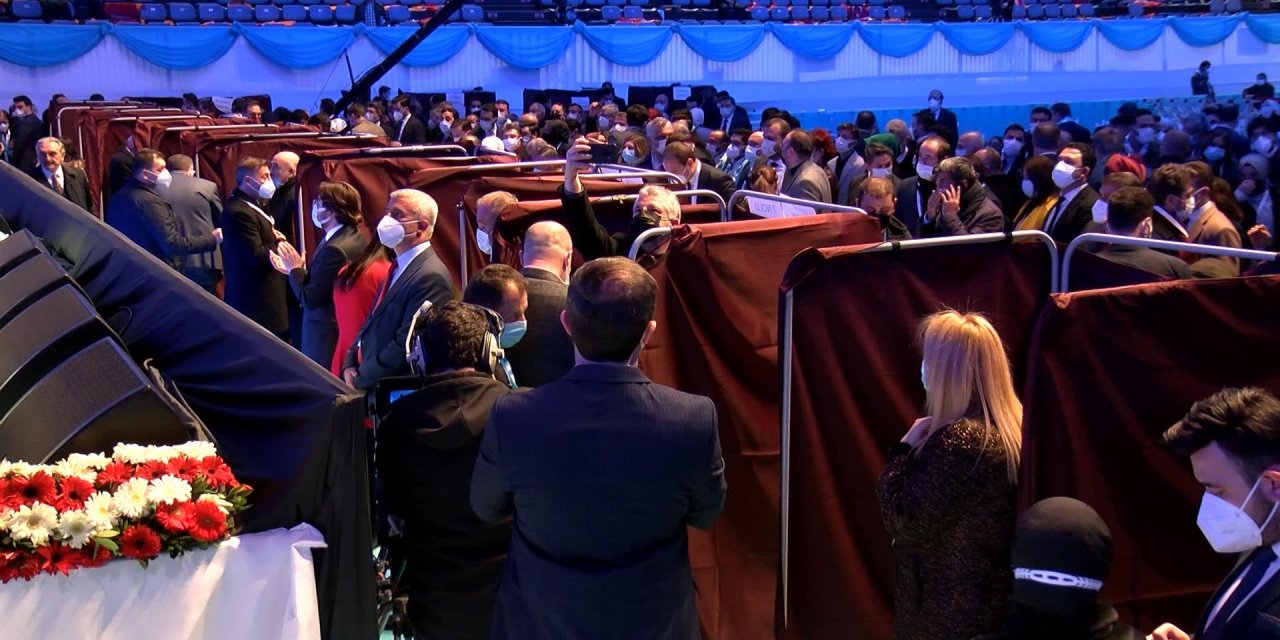 AK Parti İstanbul İl Başkanı Osman Nuri Kabaktepe oldu