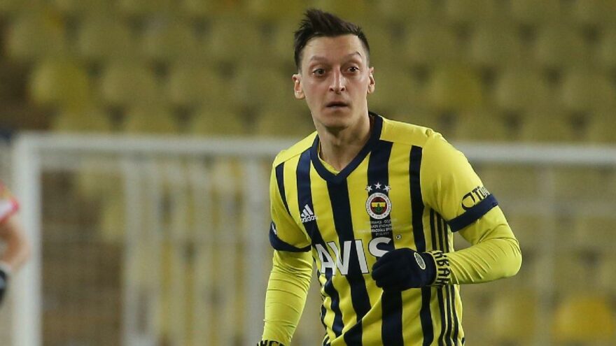 Gündem oldu: 'Fenerbahçe Mesut ile batıyor!'