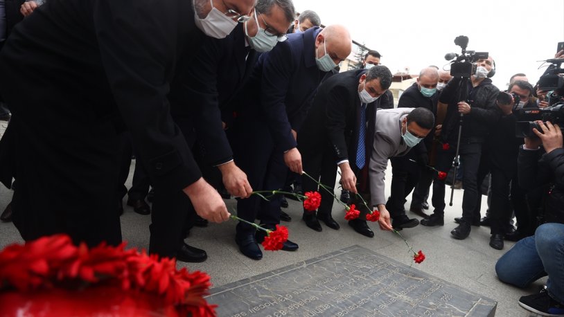 Ankara'da Hocalı Katliamı'nda hayatını kaybedenler anıldı