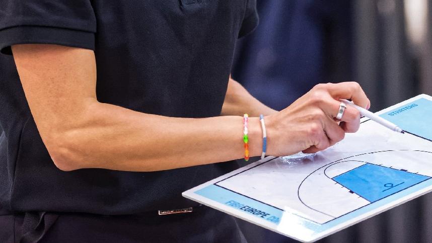 Liz Mills bir ilki başardı… Adını tarihe altın harflerle yazdırdı