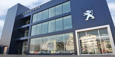 Peugeot logosunu değiştirdi