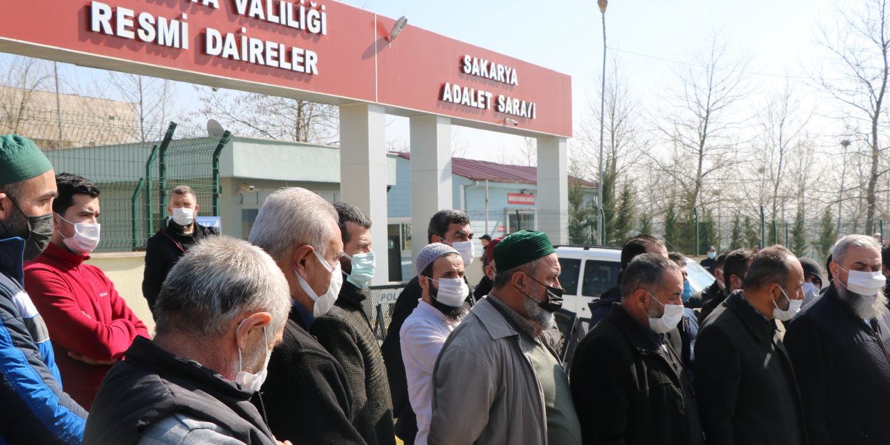 Uşşaki Tarikatının  şeyhi Eyüp Fatih Şağban'ın yargılanmasında son gelişme: Dava 28 Mayıs saat 10.00'a ertelenmiştir.