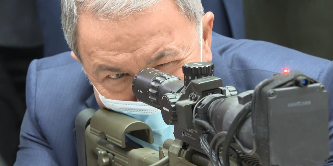 'PARASINI ÖDEDİĞİMİZ MALZEMEYİ VERMİYORLAR': Bakan Akar: Herkesin elini taşın altına koyup çalışması lazım