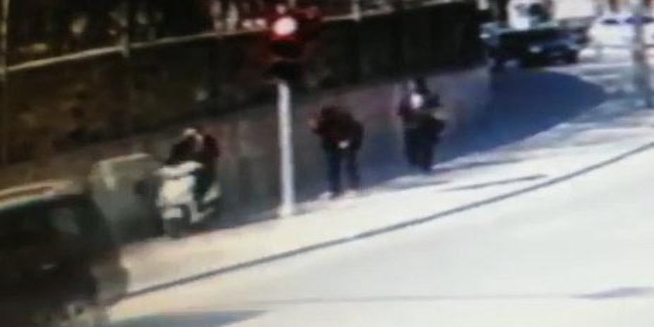40 bin TL'lik 'altın' dolu poşeti düşürdü, bunu gören kişi cebine koyup uzaklaştı