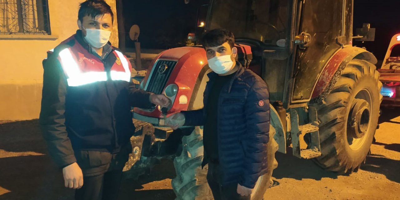 Jandarma, traktör hırsızlarını 312 saat güvenlik kamerası görüntüsü inceleyerek buldu