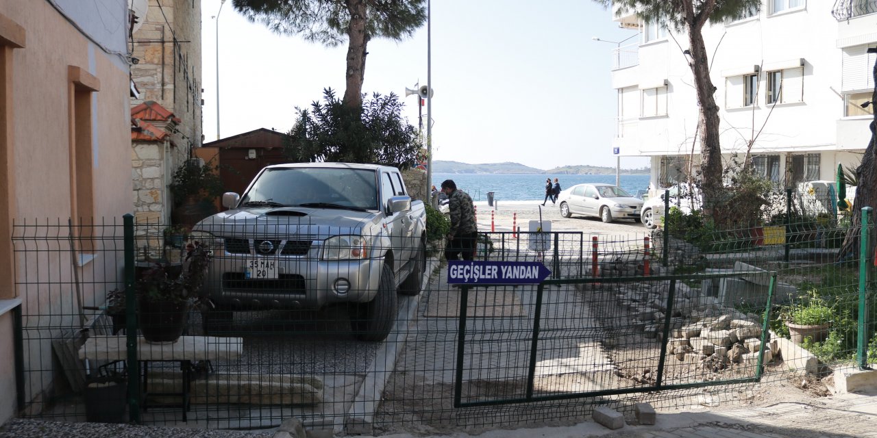 Dedesine ait arsadan geçen yolu, bu kez de mahkeme kararıyla kapattırdı