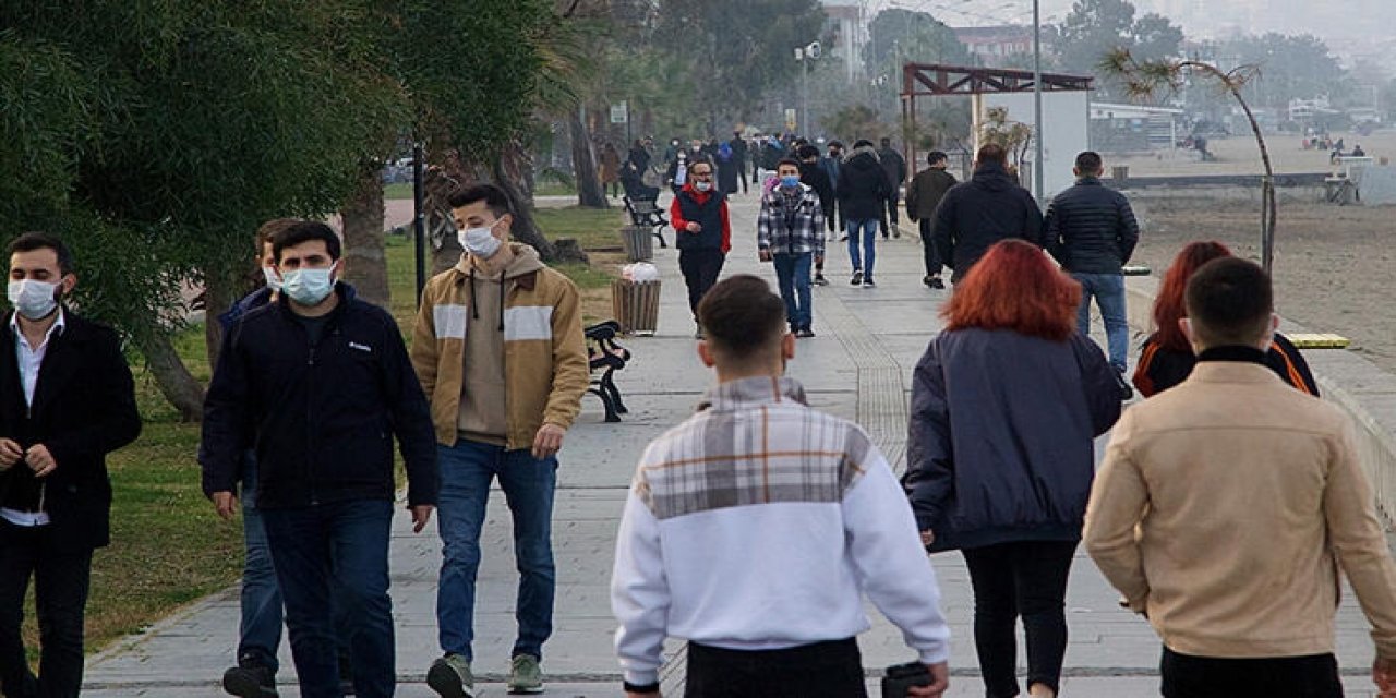 Bilim Kurulu üyesinden İstanbul için korkutan uyarı!  Artış eğilimi var...