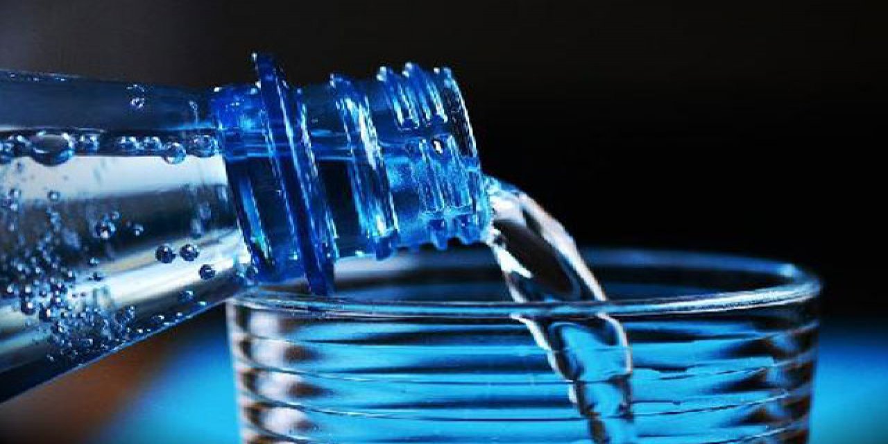 Sosyal medyada hızla yayılıyor... Aman dikkat! Uzmanlardan "Su diyeti" uyarısı!